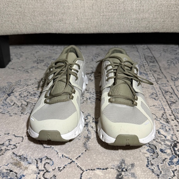 On Cloud 5 Running Shoes Men’s Chalk/ Grove main image 8
